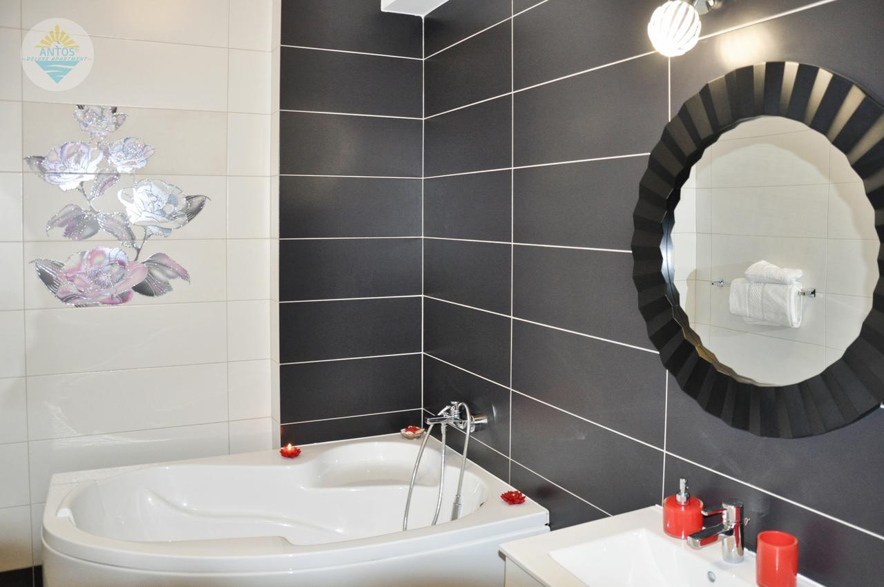 Antos Deluxe Apartment Constanta Exterior photo