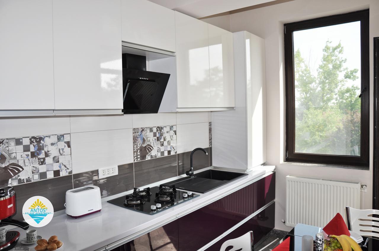 Antos Deluxe Apartment Constanta Exterior photo